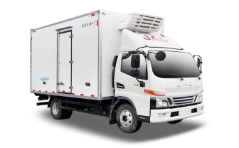 4米2冷藏車與高空作業(yè)車的雙重應(yīng)用 效率與安全的現(xiàn)代物流與工程解決方案